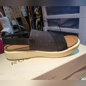 Rockport NIB Kyra Sling Black Sandal Size 5